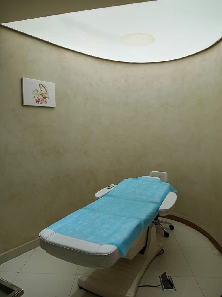 Aesthetic treatment suite at Skin N U Clinics, Kokapet